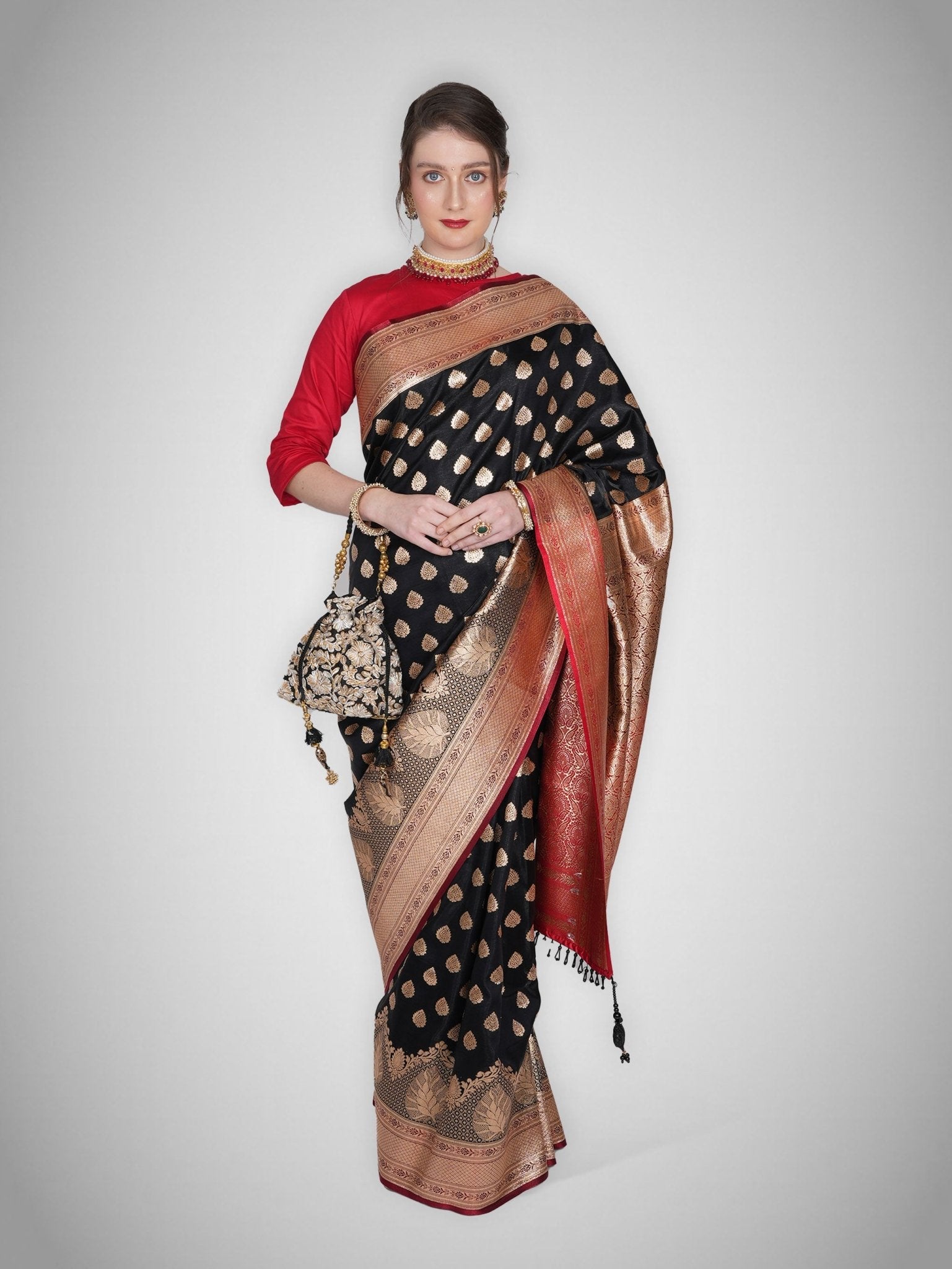 Siyahnoor – Midnight Black Saree - ZahratSaree