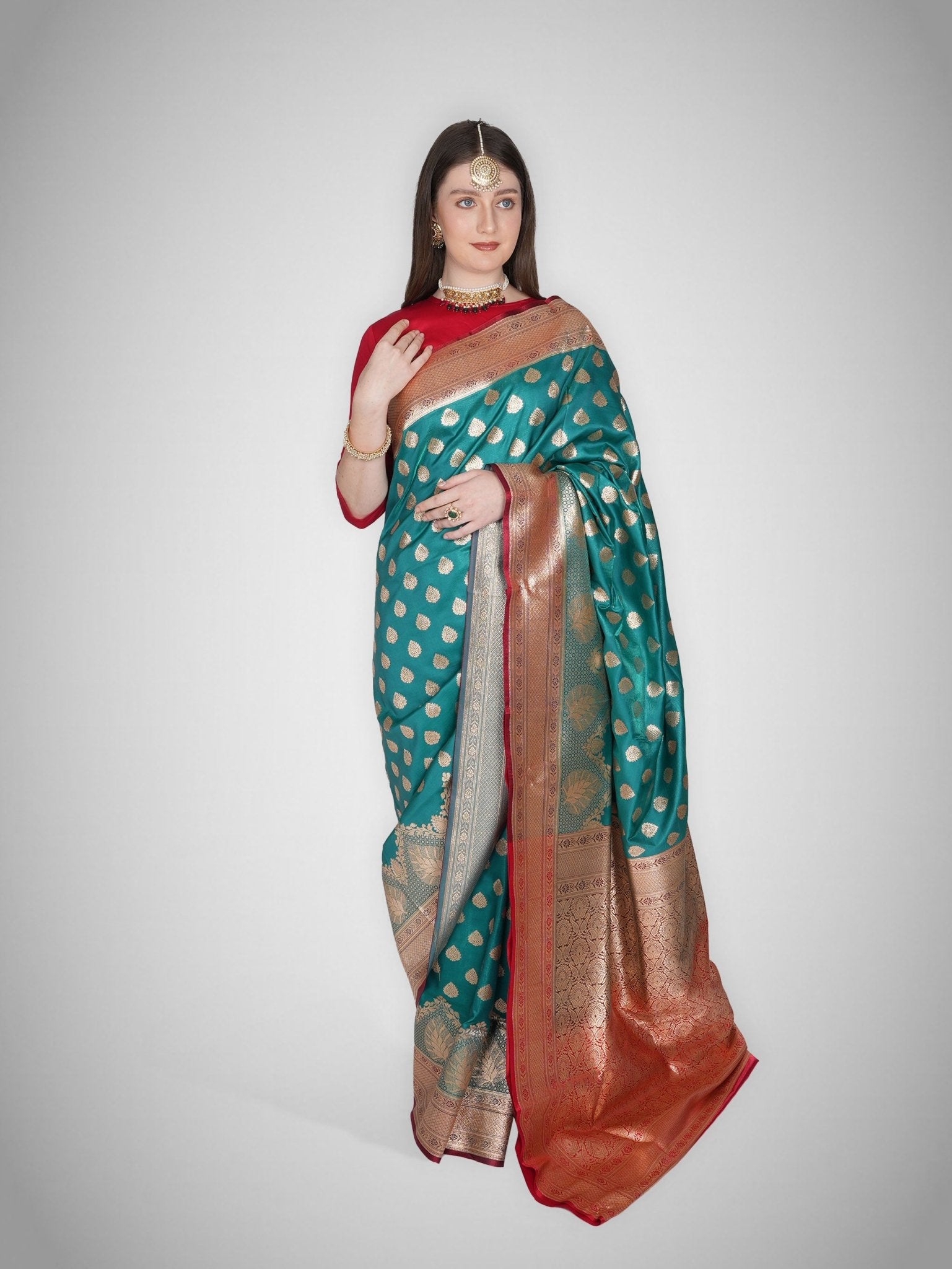 Rashk - e - Qamar – Azure Saree Crimson Zari - ZahratSaree