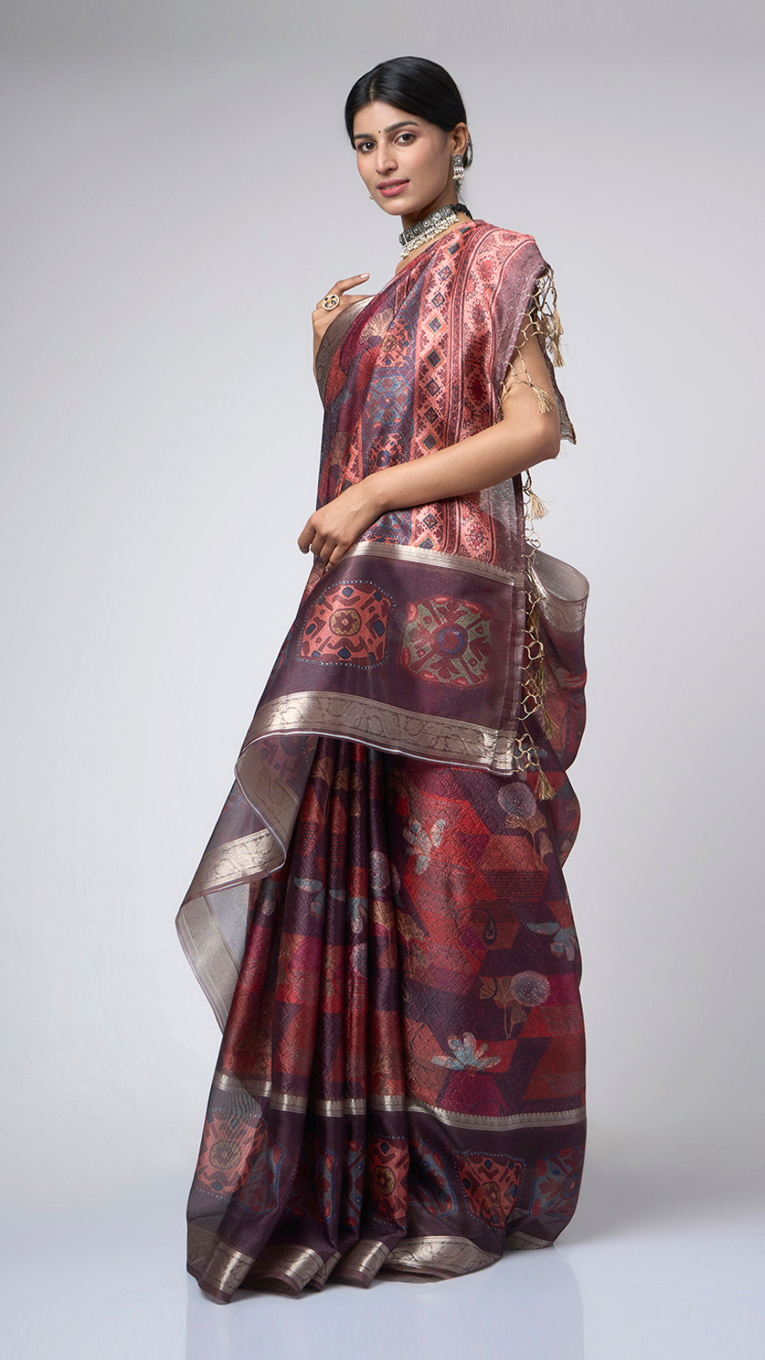 Hazelyn – Brown - Maroon Printed Saree with Geometric Floral Motifs & Metallic Border - Zahrat Saree