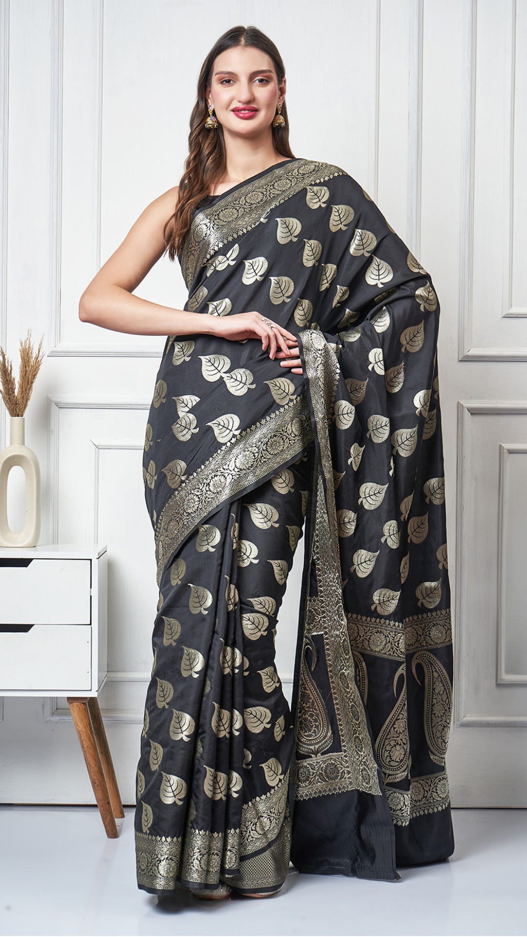 Nayra – Noir Gold Banarasi Taffeta Saree by Zahrat