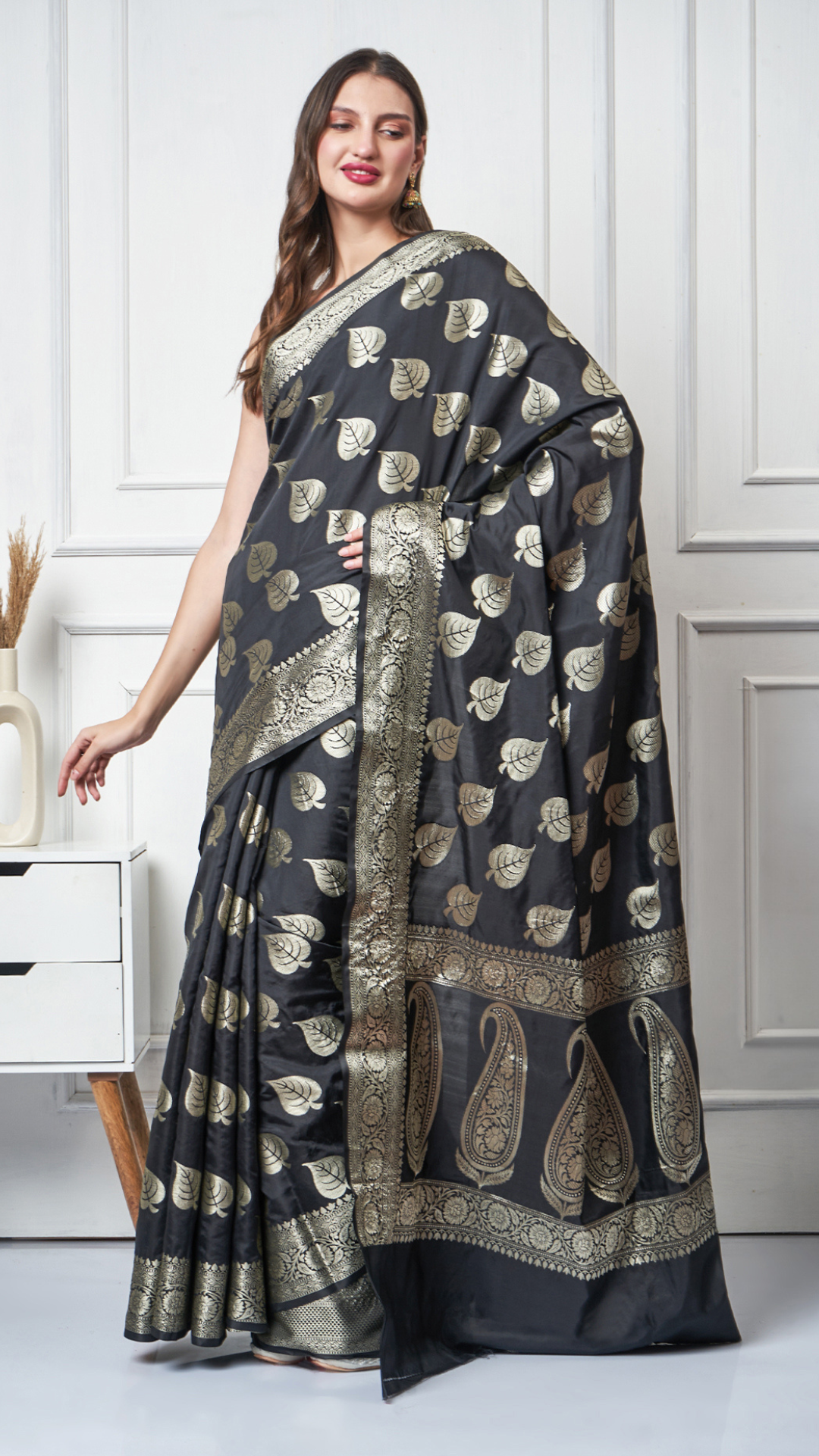 Nayra – Noir Gold Banarasi Taffeta Saree by Zahrat