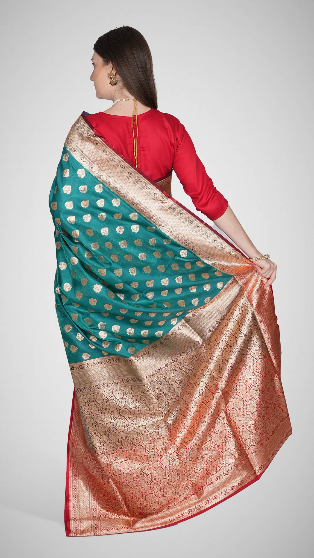 Rashk - e - Qamar – Azure Saree Crimson Zari - Zahrat Saree