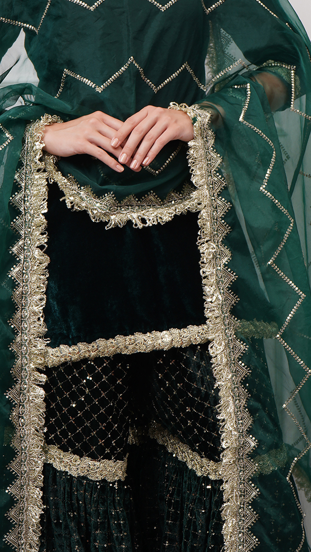 Esmeriya – Emerald Velvet Gharara Set - ZahratGharara