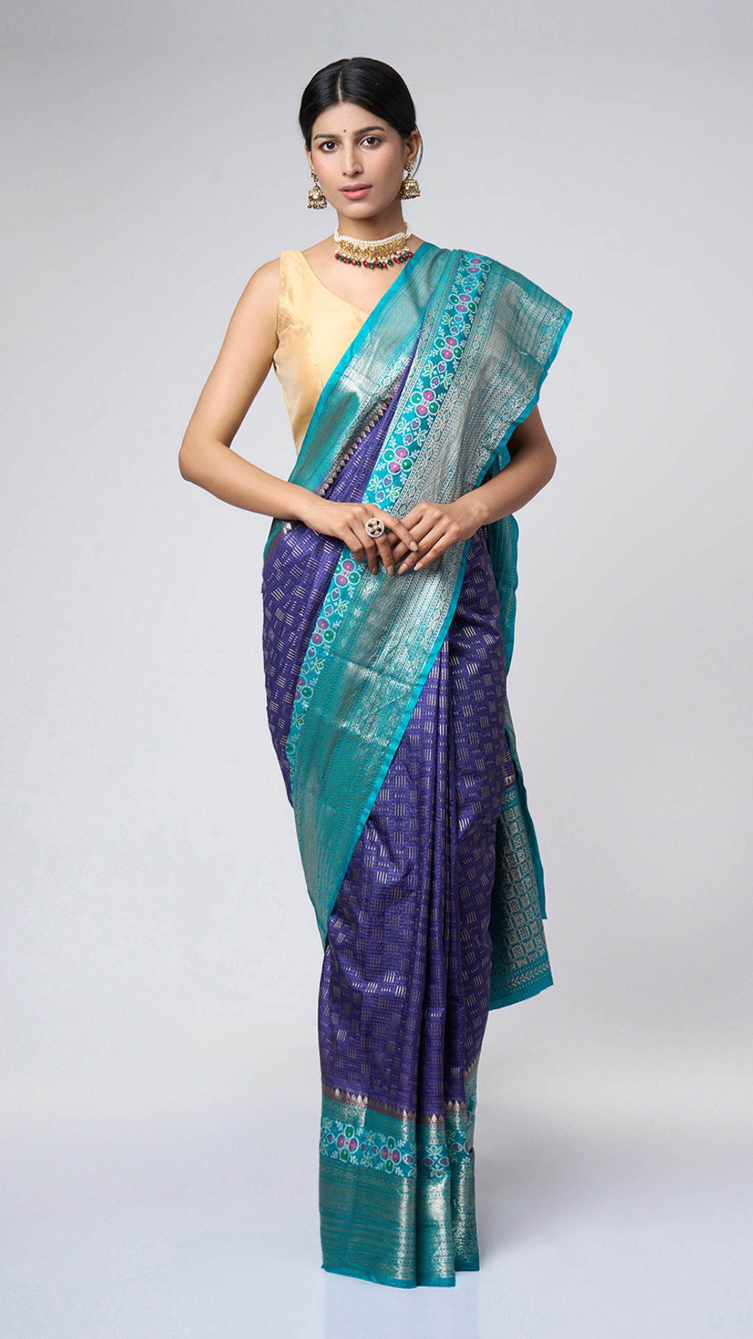 Vyanita - Navy blue silk blend saree with teal zari border - Zahrat Saree