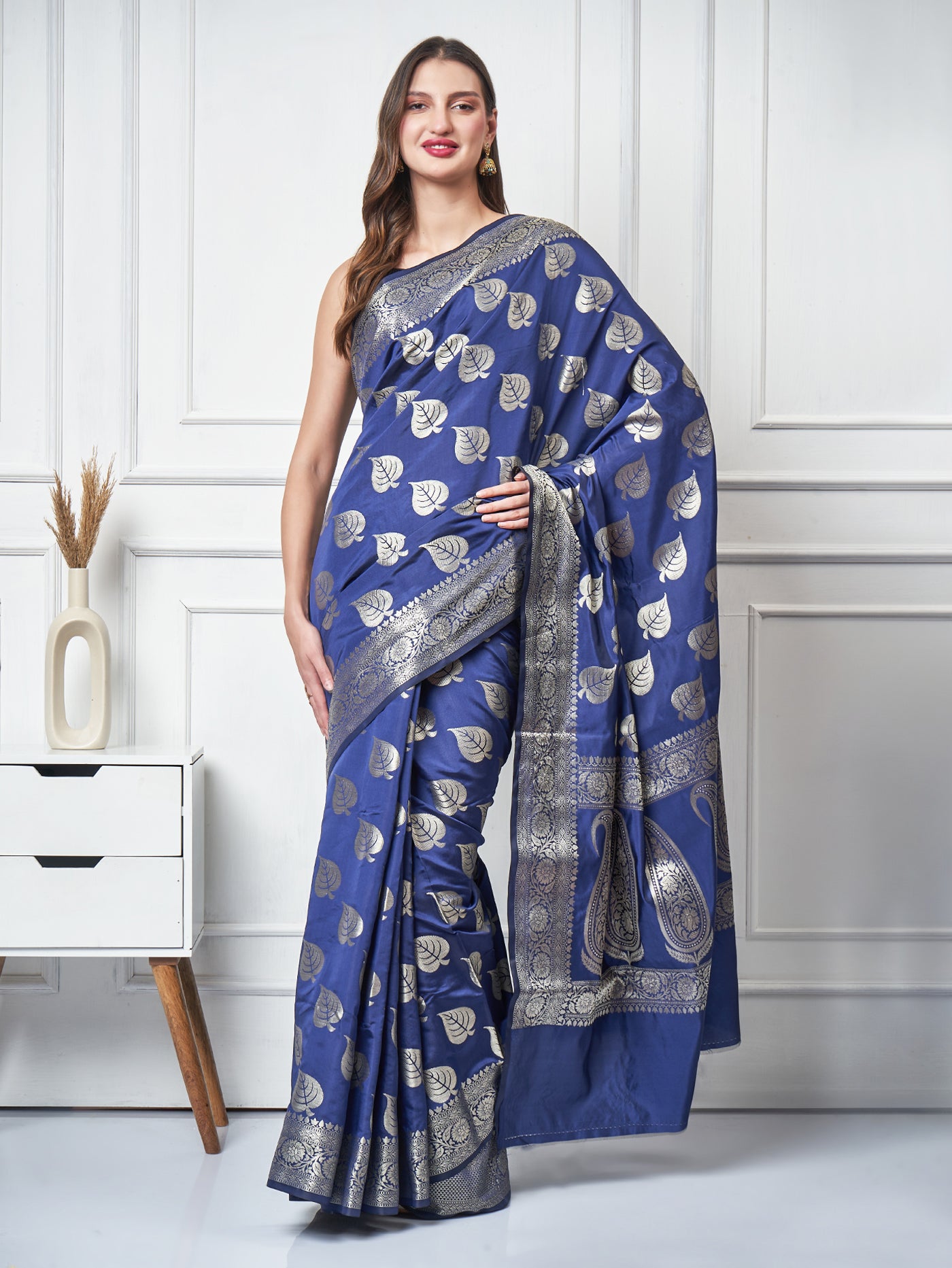 Kyra – Blue Taffeta Saree - ZahratSaree