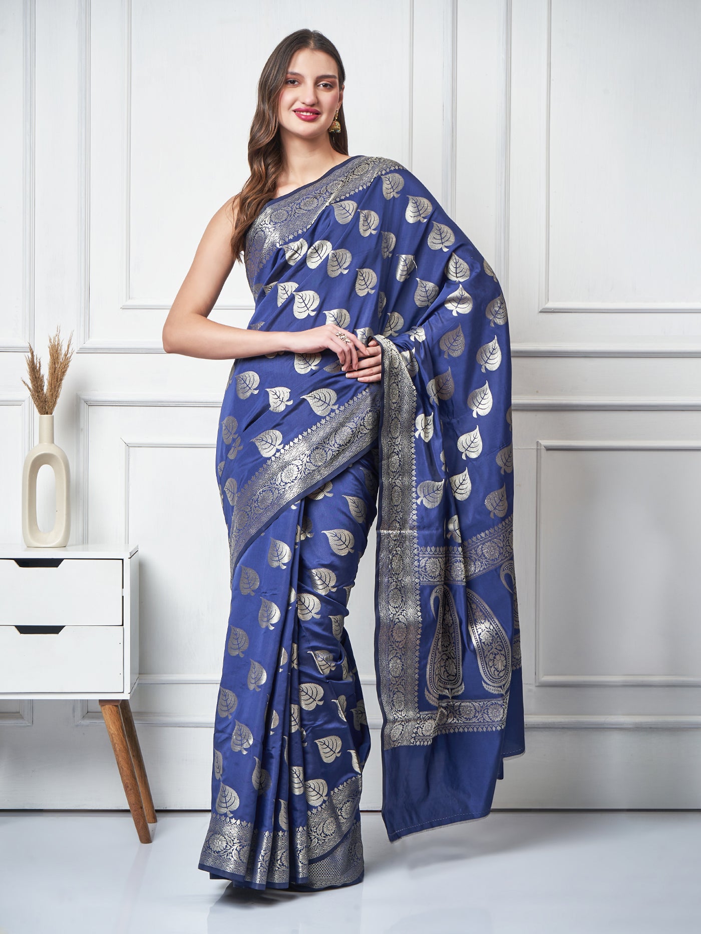 Kyra – Blue Taffeta Saree - ZahratSaree