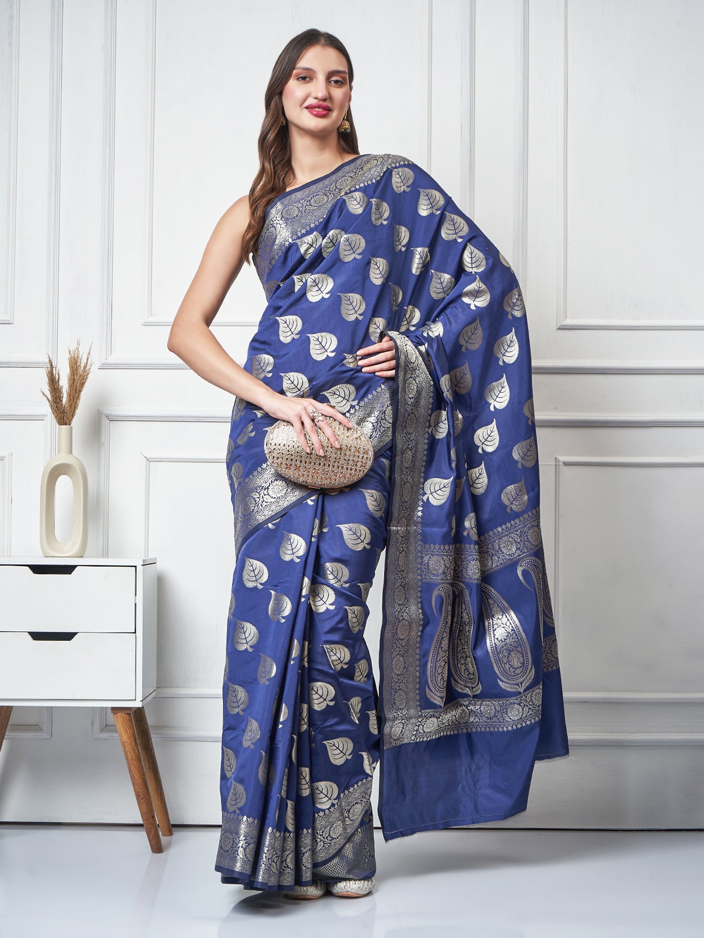Kyra – Blue Taffeta Saree - ZahratSaree