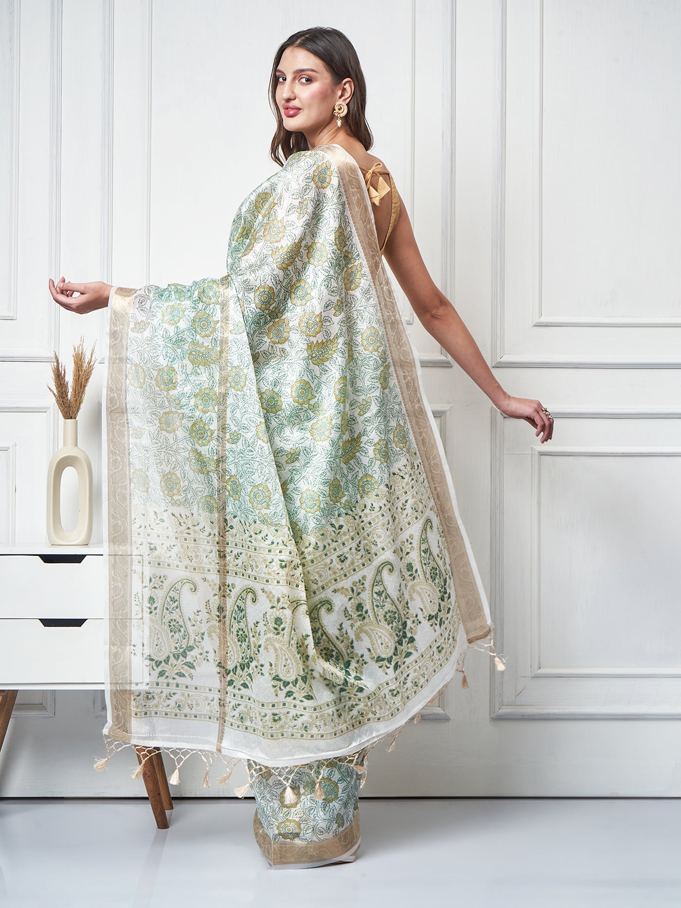 Vanisha – Leaf Whisper Printed Saree - ZahratSaree