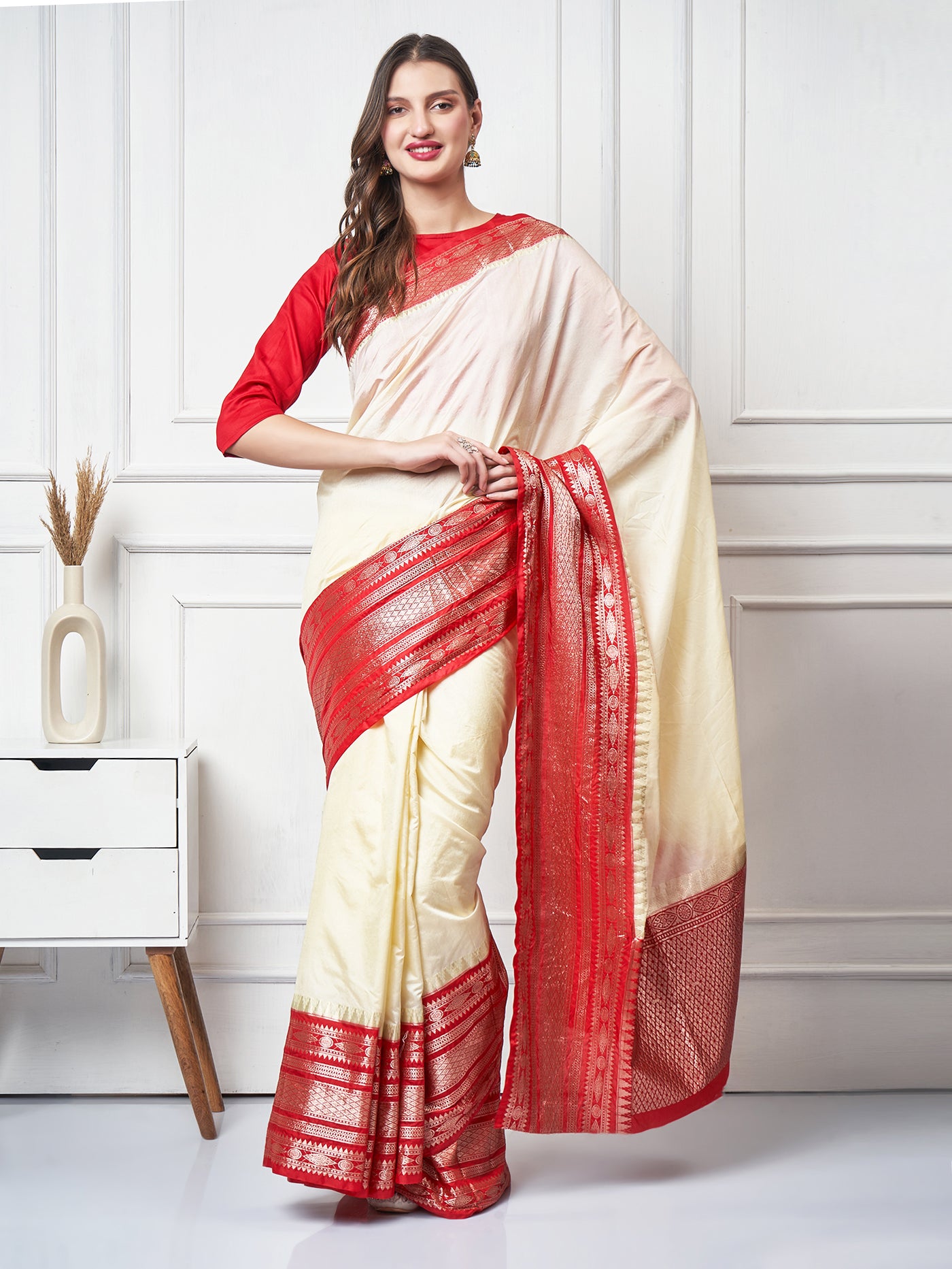 Ishya – Ivory Red Zari Border Saree - ZahratSaree