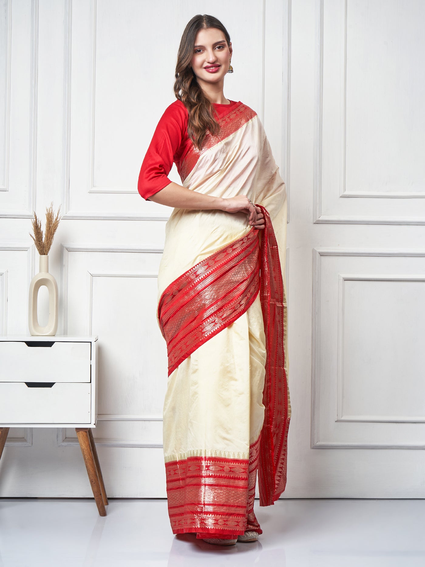 Ishya – Ivory Red Zari Border Saree - ZahratSaree